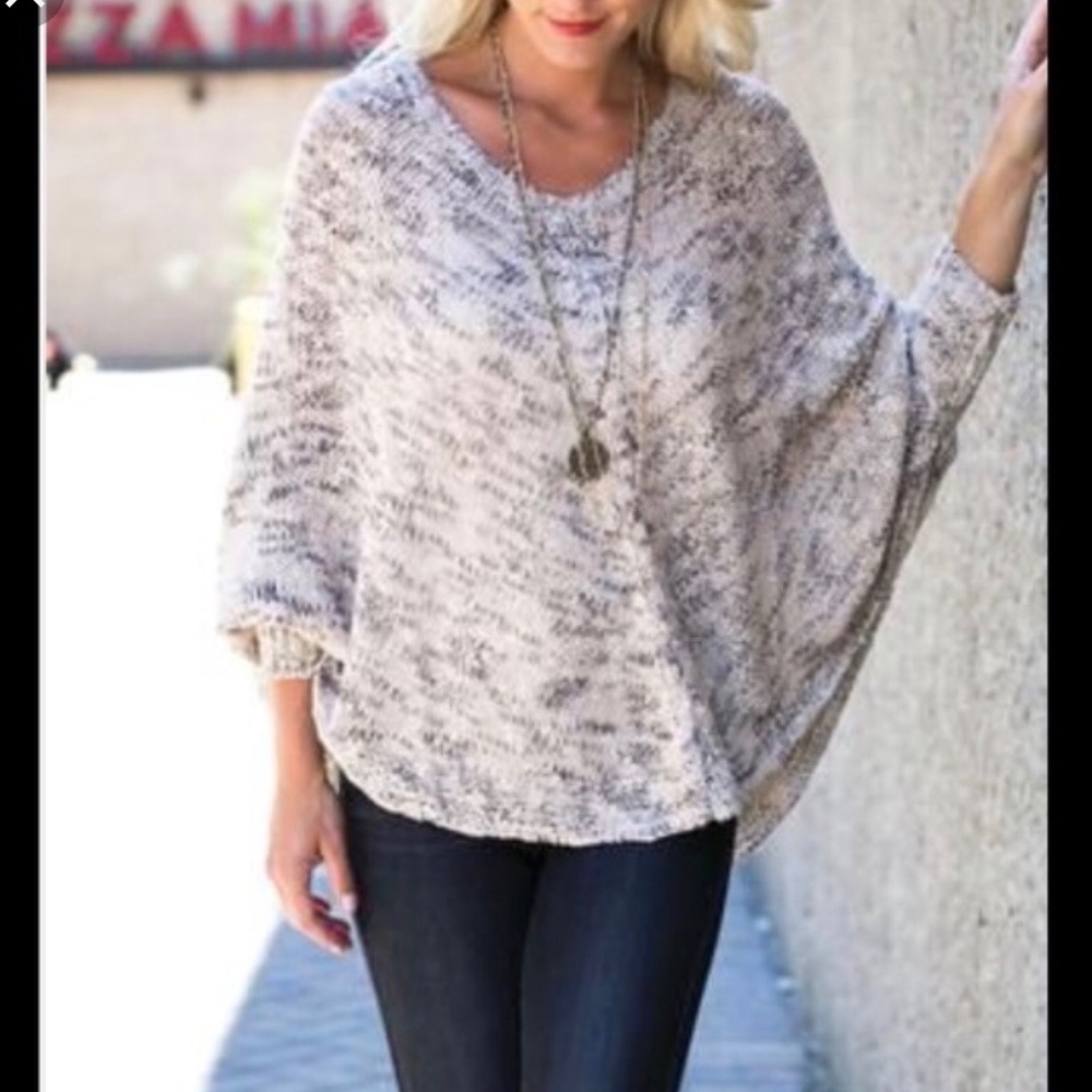 Poncho - Picture 6 of 8
